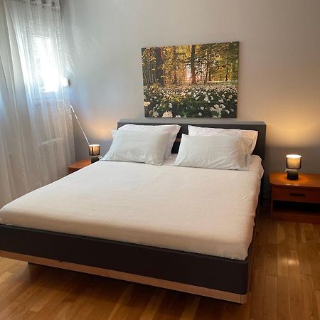 Ana'S Apartments Petrcane Εξωτερικό φωτογραφία