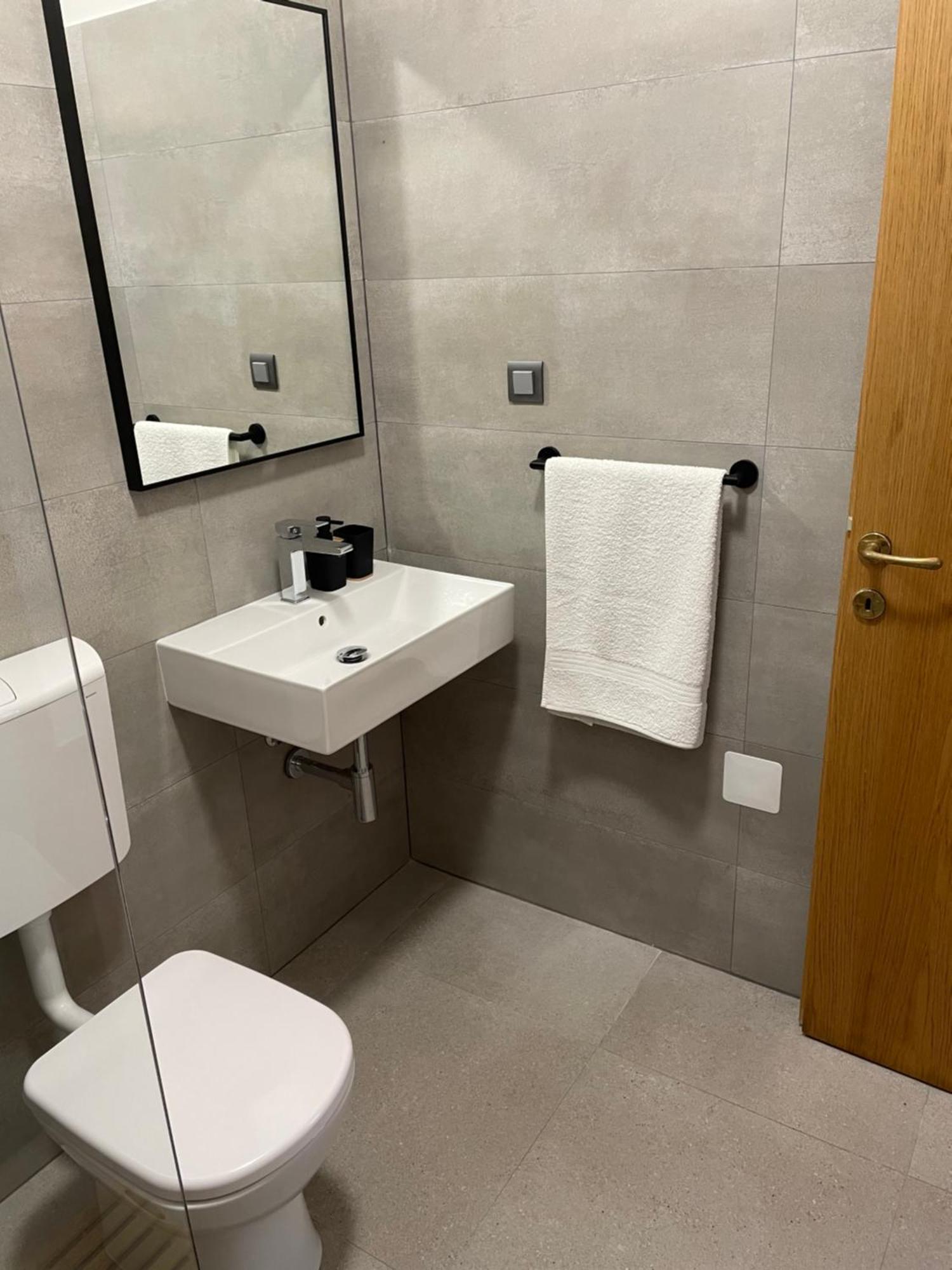 Ana'S Apartments Petrcane Εξωτερικό φωτογραφία