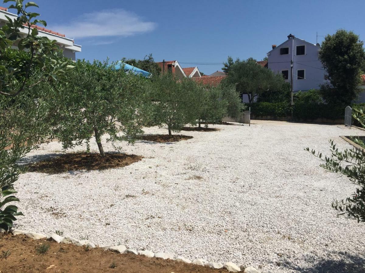Ana'S Apartments Petrcane Εξωτερικό φωτογραφία